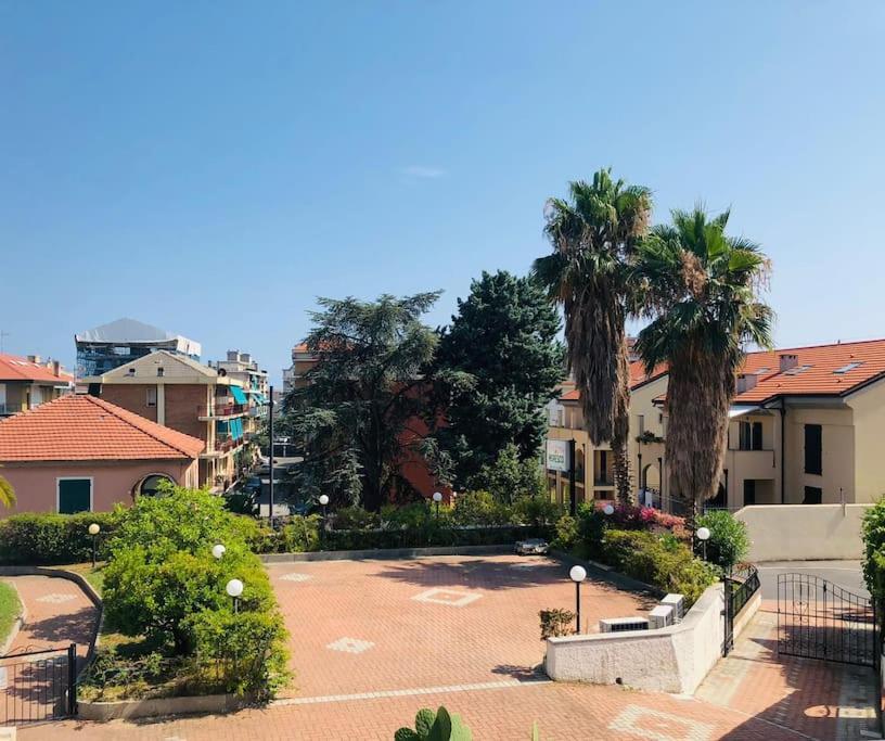 Pietra Ligure - Essential With Swimming Pool公寓 外观 照片