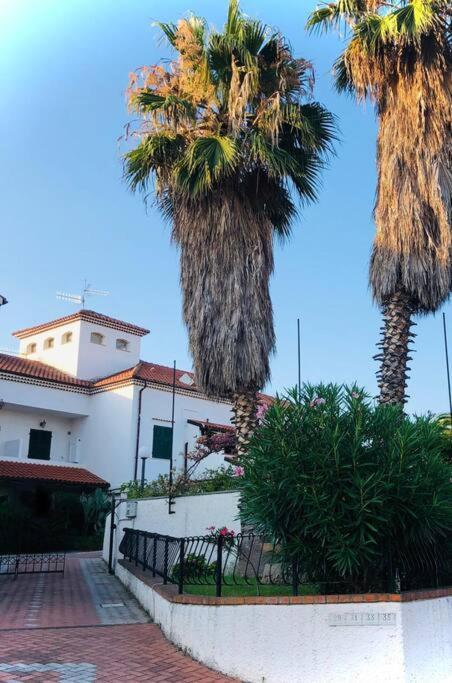 Pietra Ligure - Essential With Swimming Pool公寓 外观 照片